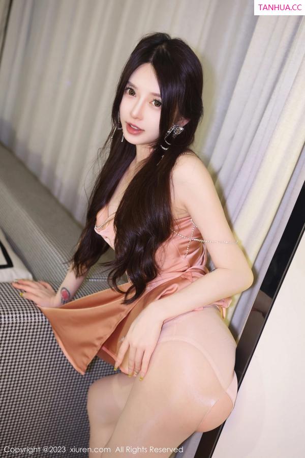 吴玉 玉兔miki [XiuRen]高清写真图 2023.06.30 No.7000 玉兔miki 丝袜美腿第19张图片